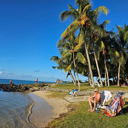 Beachwalk Deluxe Apartment - 50 Steps To The Beach カップ・マルールー エクステリア 写真