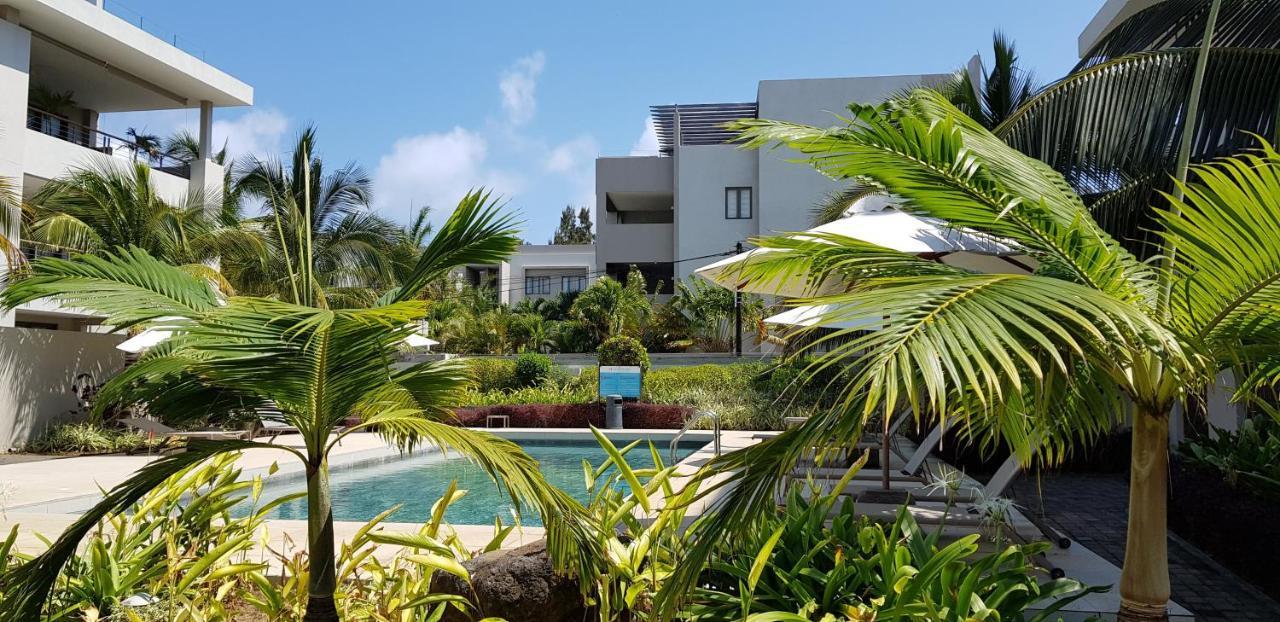 Beachwalk Deluxe Apartment - 50 Steps To The Beach カップ・マルールー エクステリア 写真