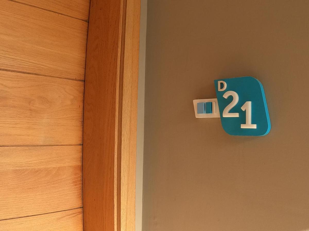 Beachwalk Deluxe Apartment - 50 Steps To The Beach カップ・マルールー エクステリア 写真