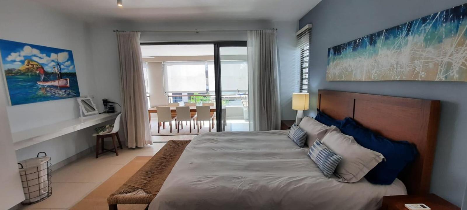 Beachwalk Deluxe Apartment - 50 Steps To The Beach カップ・マルールー エクステリア 写真