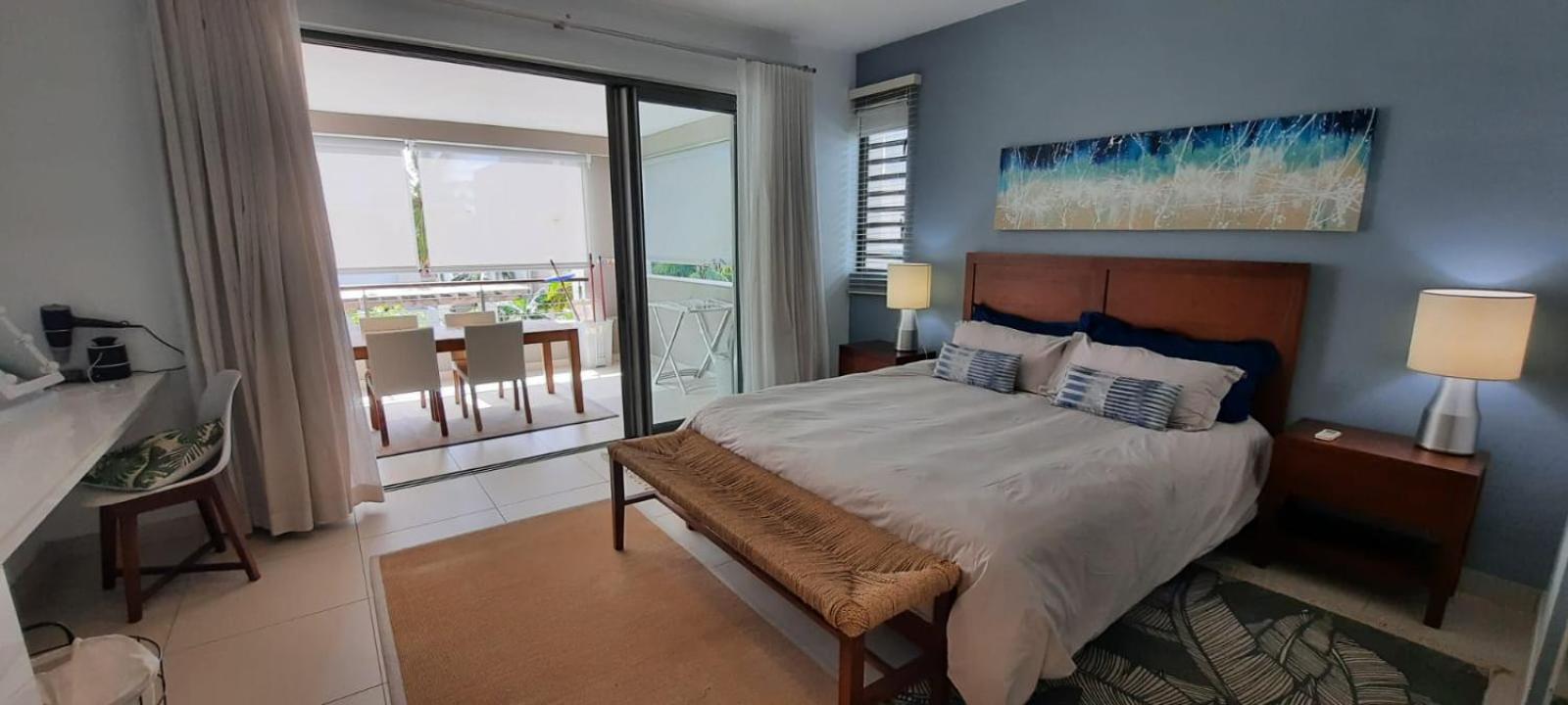 Beachwalk Deluxe Apartment - 50 Steps To The Beach カップ・マルールー エクステリア 写真