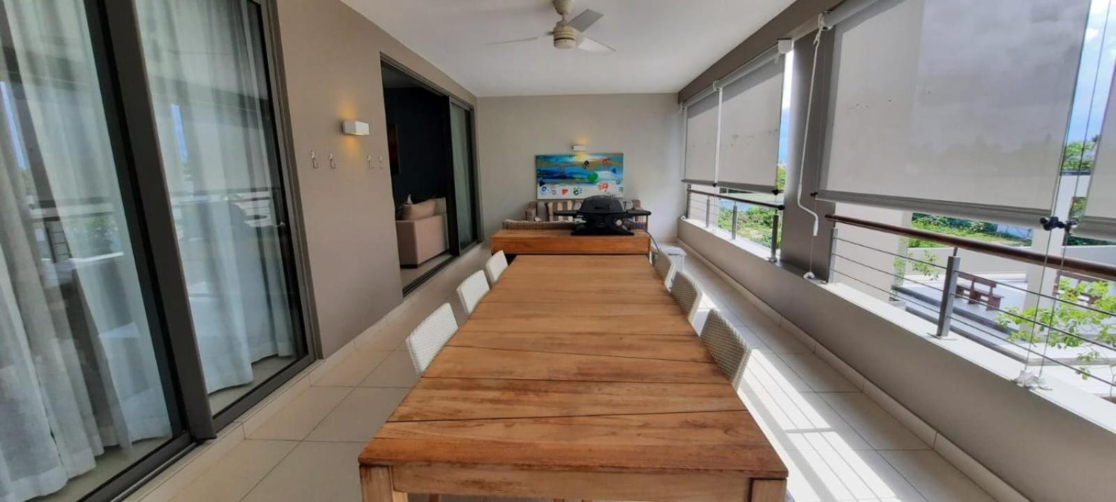 Beachwalk Deluxe Apartment - 50 Steps To The Beach カップ・マルールー エクステリア 写真