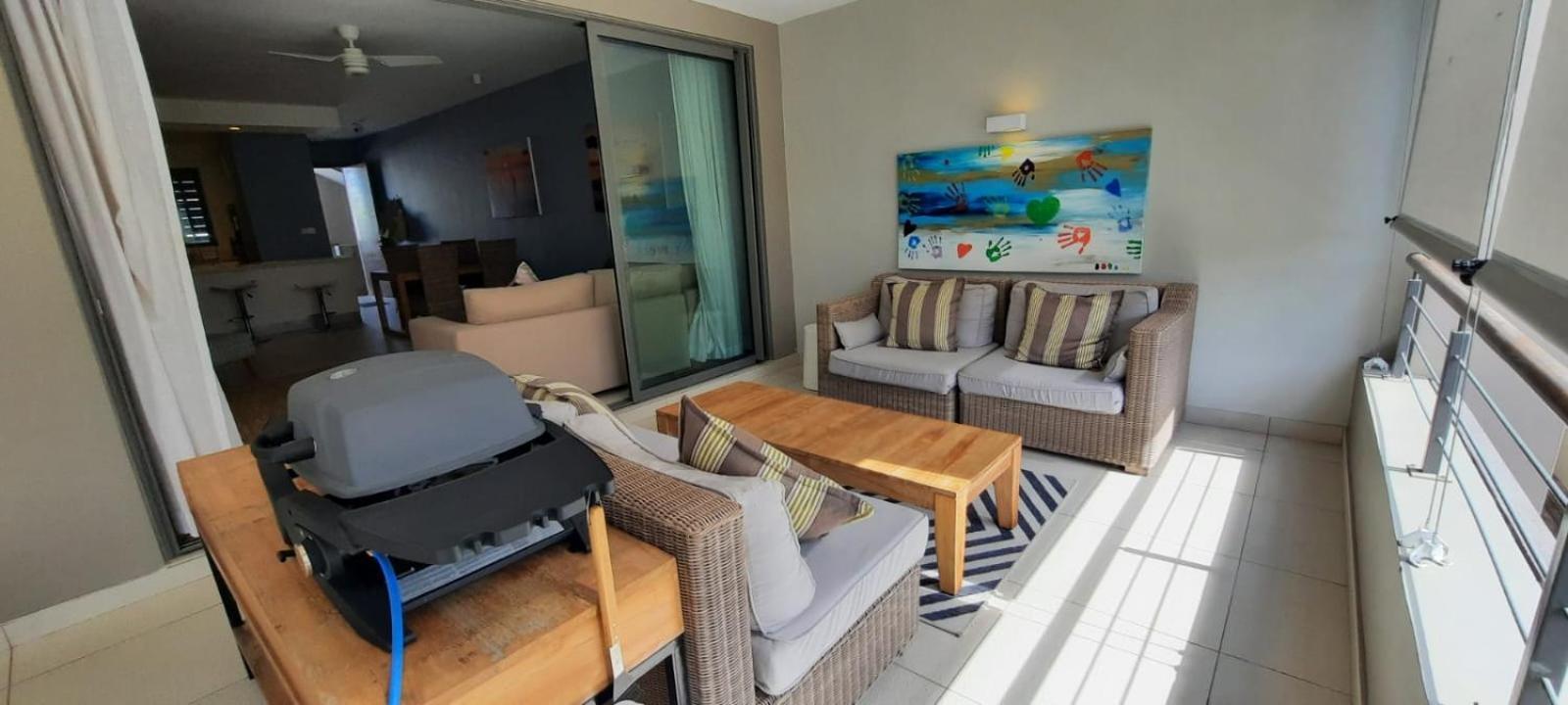 Beachwalk Deluxe Apartment - 50 Steps To The Beach カップ・マルールー エクステリア 写真