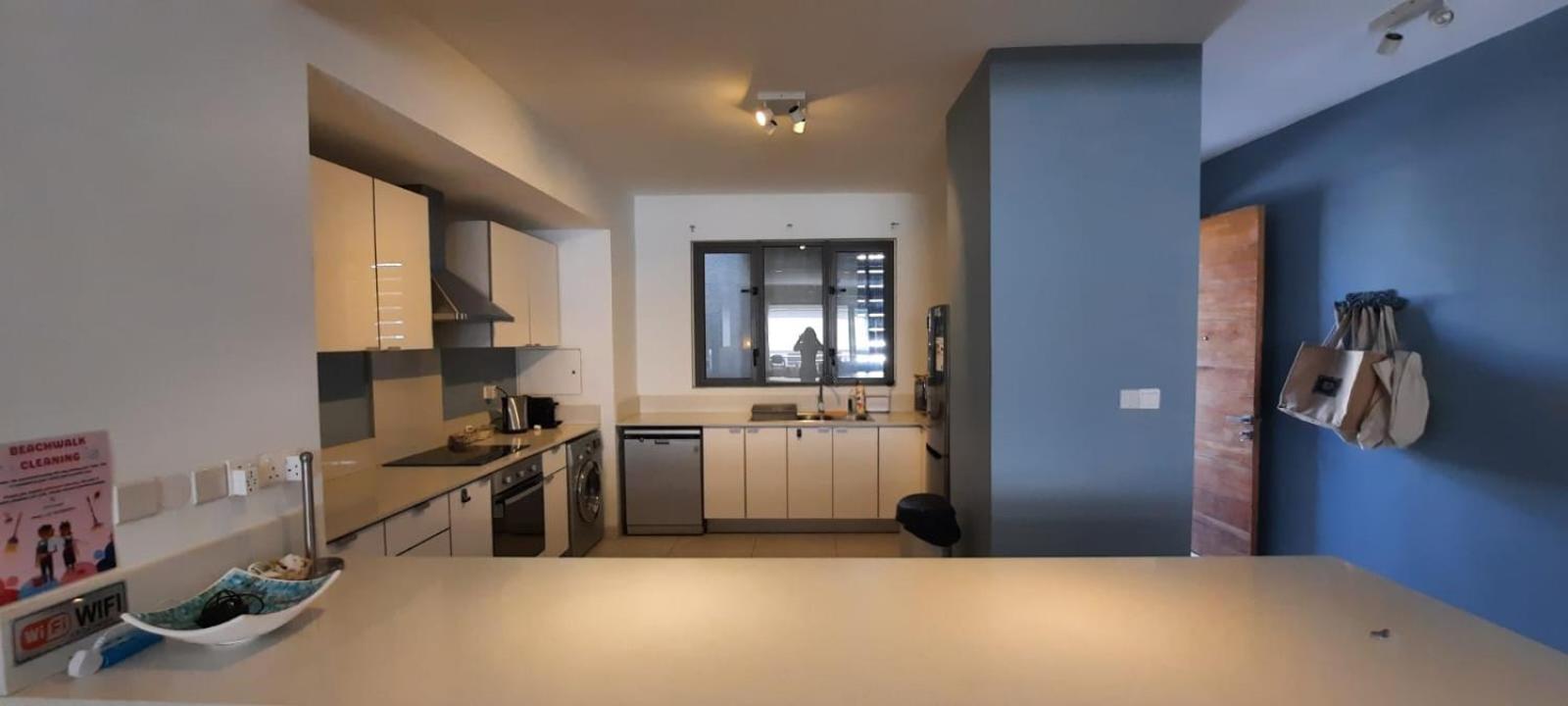 Beachwalk Deluxe Apartment - 50 Steps To The Beach カップ・マルールー エクステリア 写真