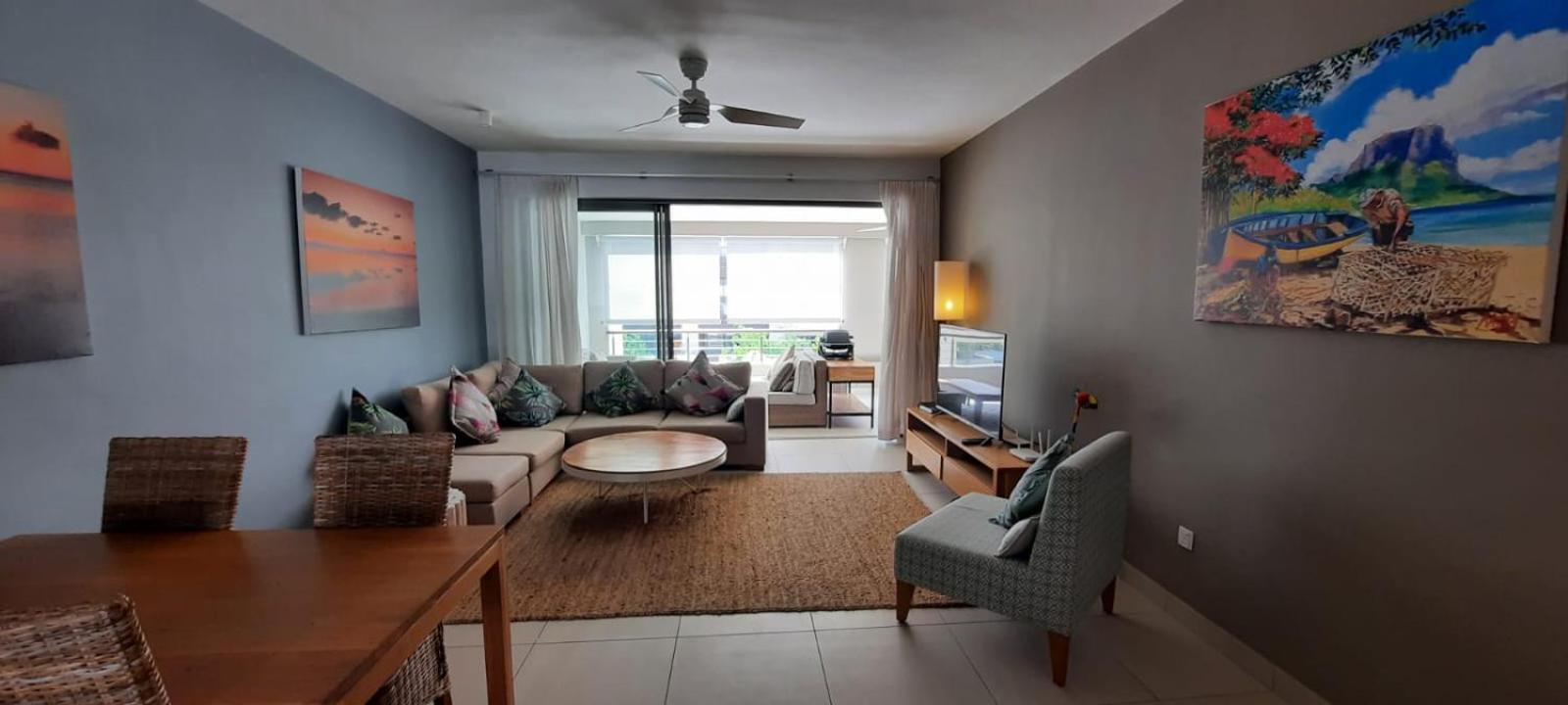 Beachwalk Deluxe Apartment - 50 Steps To The Beach カップ・マルールー エクステリア 写真